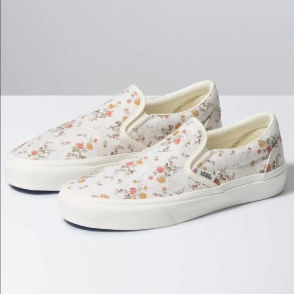 ✨️Vintage Slip On Floral Vans! The Original Skate Shoe! Size 8 - Picture 2 of 8